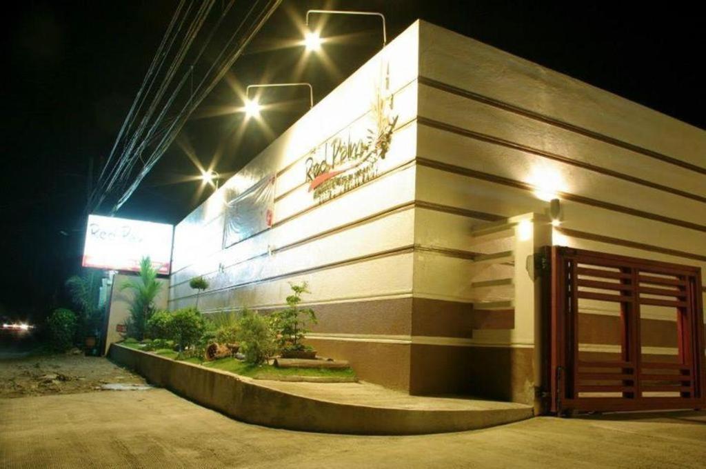 The Red Palm Suites And Restaurant Butuan City Exterior photo